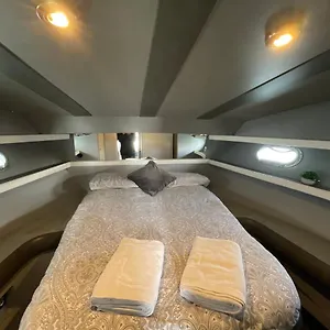 Confortable Yatch Bateau-hôtel Sant Adrià de Besòs