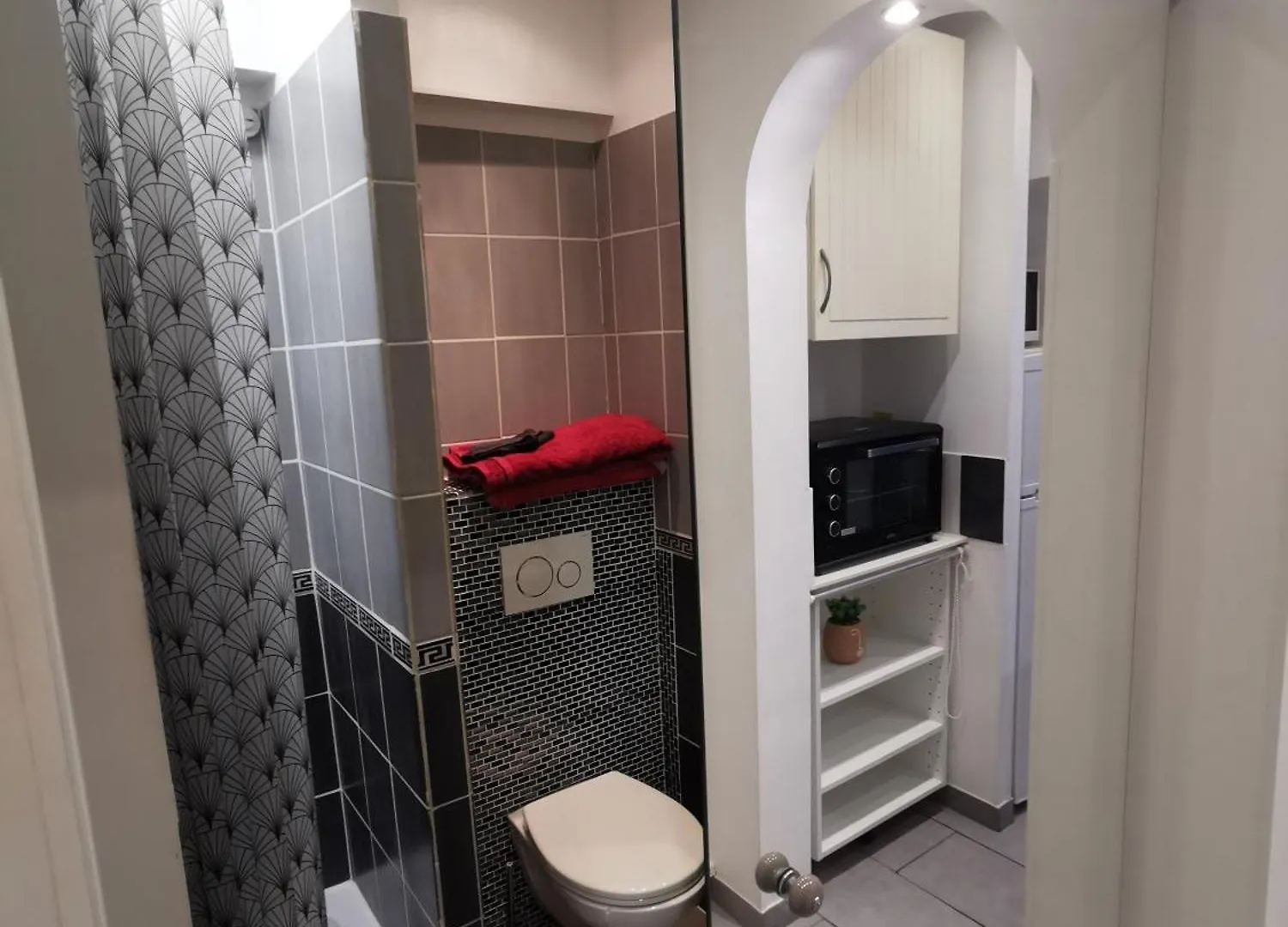 Apartment Studio Et Stationnement Offert Centre Hyeres France